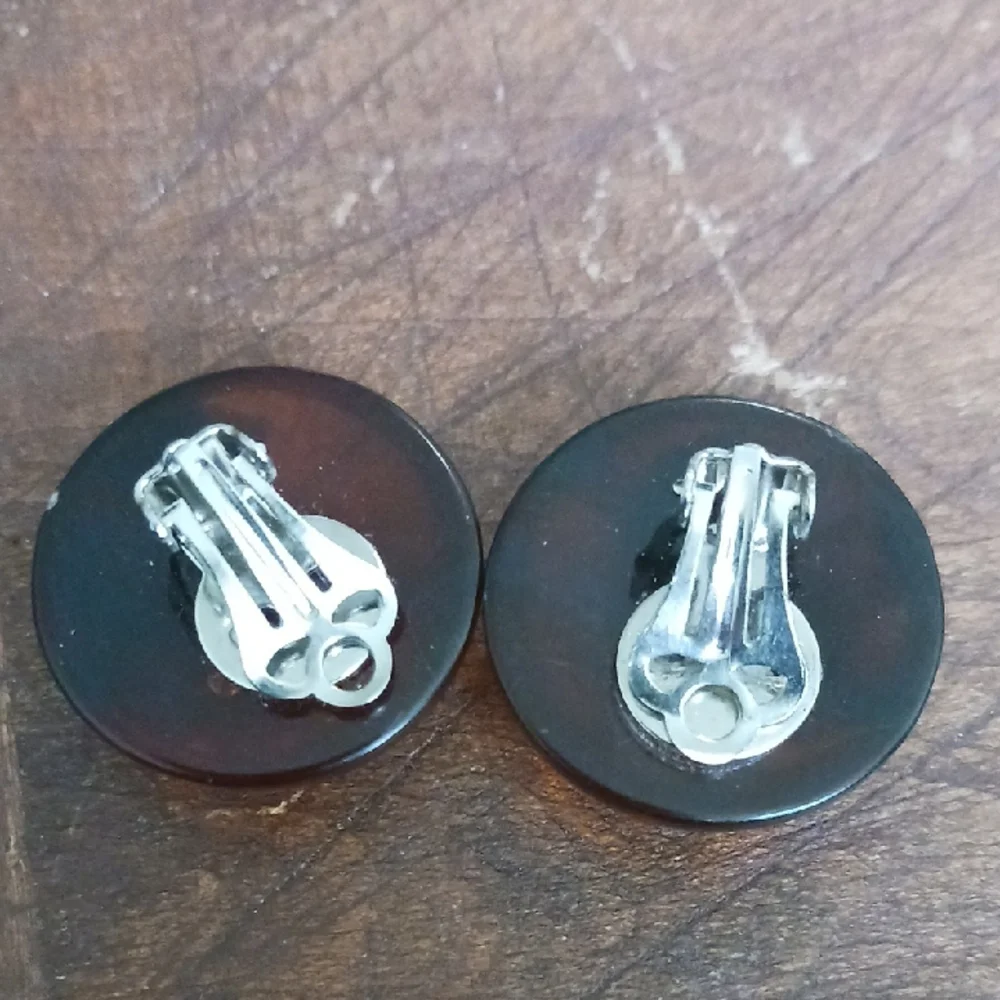 Large Amber  Round Clip-on  Earrings - - Picture 2 of 3